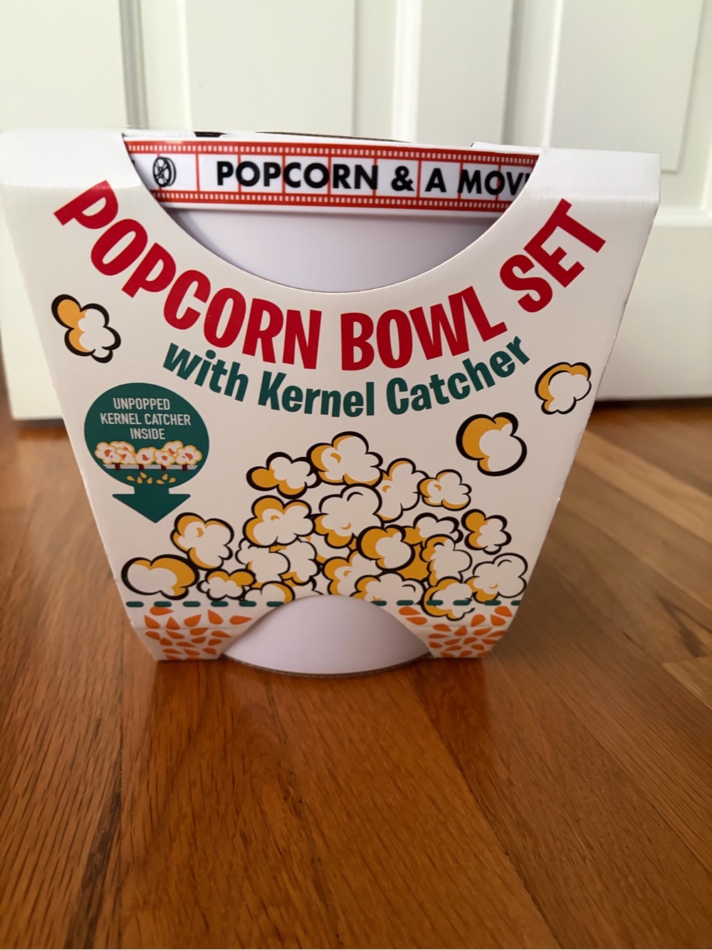 Popcorn Bowl Set with Kernel Catcher - White